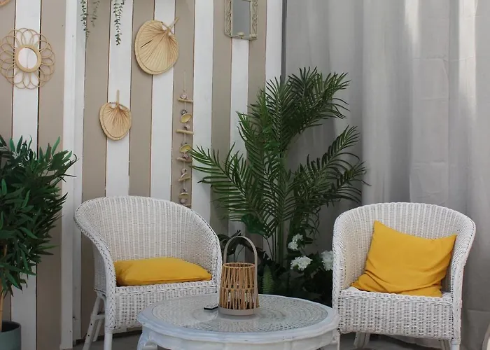 Avec Entre Foret Et - Ambiance Bord De *